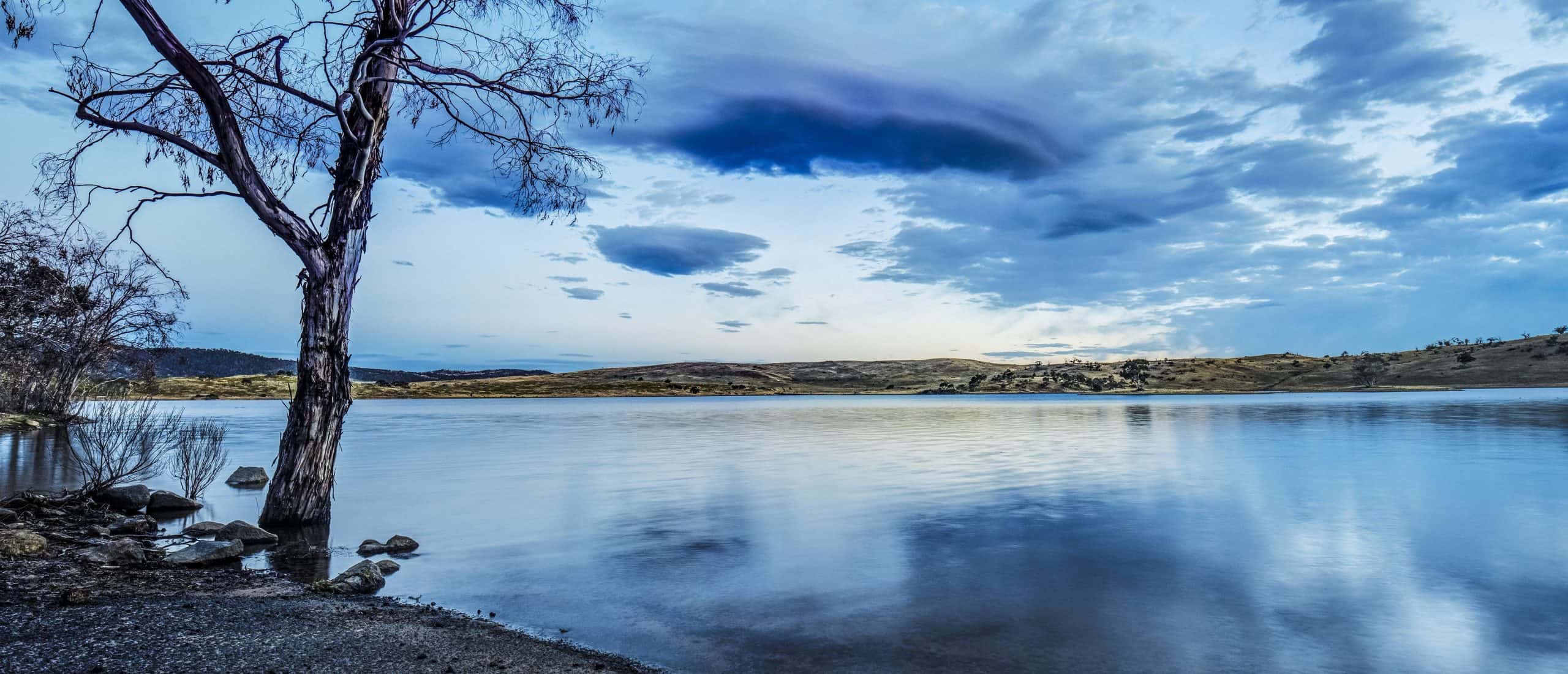 Panoramic view of Lake Jindabyne, Kosciuszko National Park.